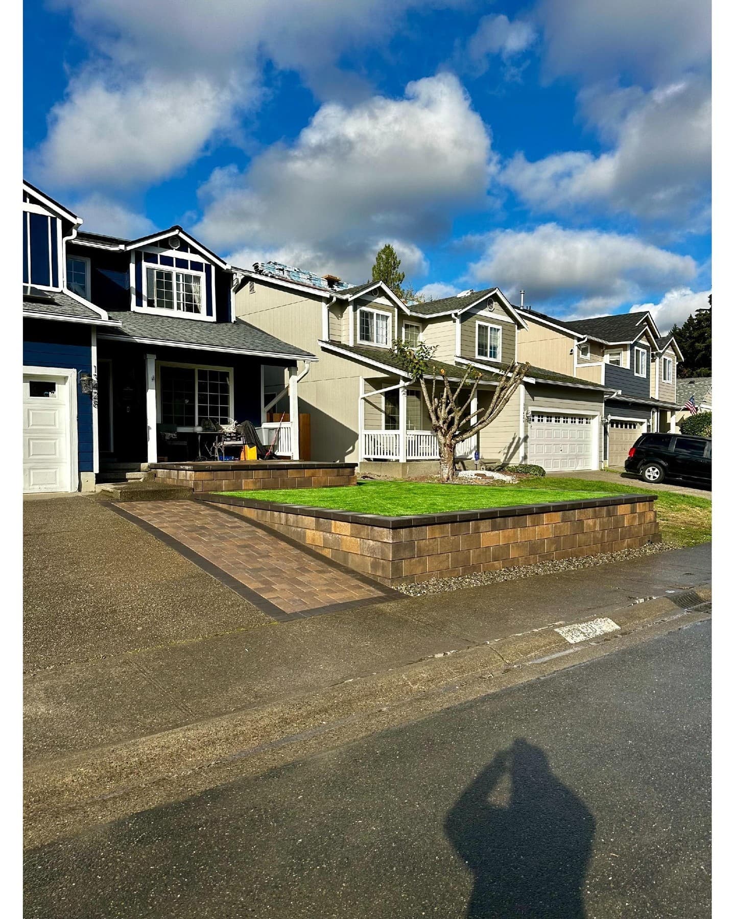 Paver walkway and retaining wall at driveway, Tacoma WA